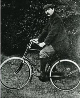 Conan Doyle cycling